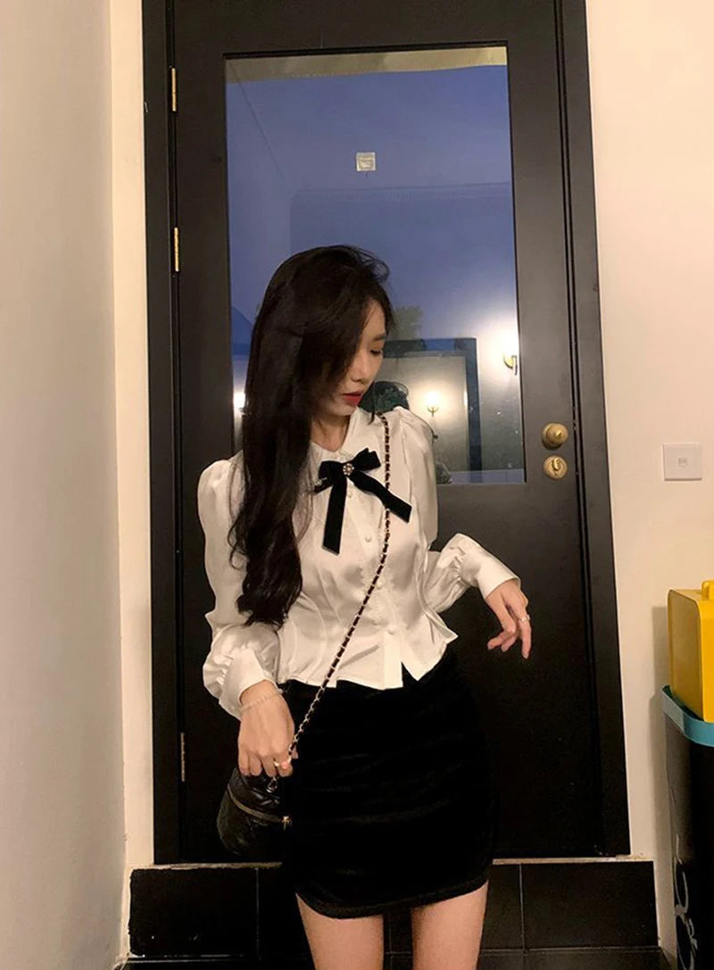 Korean Style White Lace Blouse - Elegant Peter Pan Collar Shirt with Bow Detail
