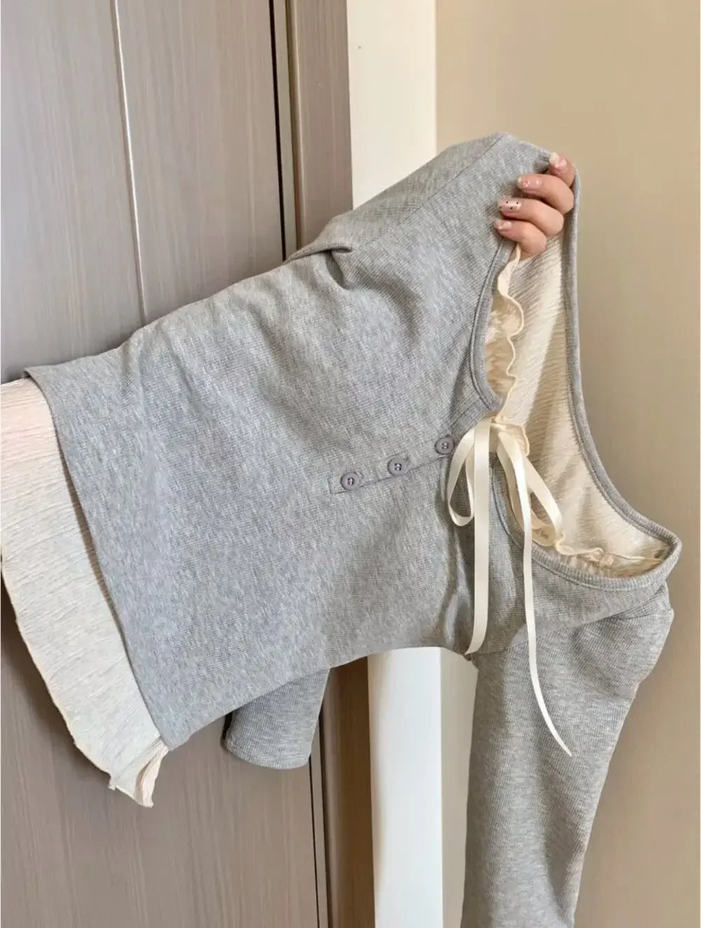 Korean Style Slim Fit Crop Top - Long Sleeve Bodycon Blouse for Women