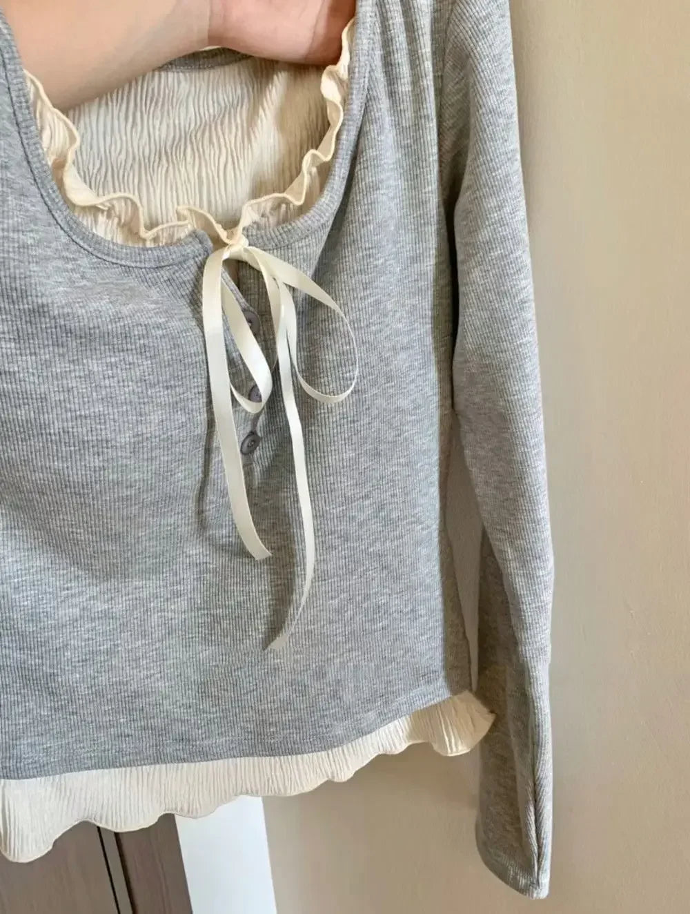 Korean Style Slim Fit Crop Top - Long Sleeve Bodycon Blouse for Women