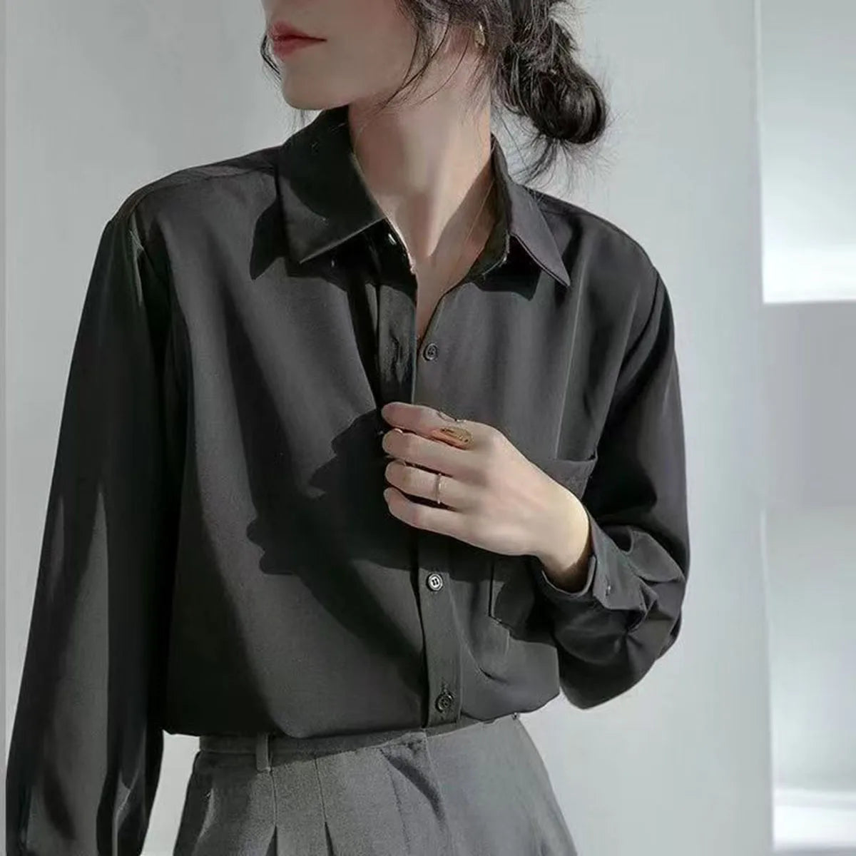 Women's Long Sleeve Shirt - Elegant Office Shirt with Pockets